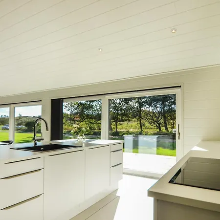 Five-Bedroom Holiday Home In Ebeltoft Ebeltoft