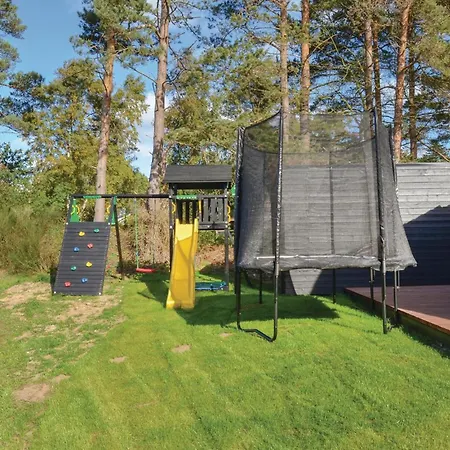 Five-bedroom In Дом отдыха Эбельтофт