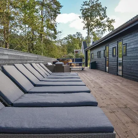 Five-Bedroom Holiday Home In Ebeltoft Ebeltoft