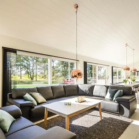 Дом отдыха Five-bedroom In Эбельтофт