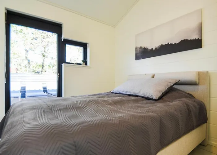 Сasa de vacaciones Five-bedroom In
