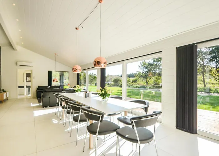 Five-bedroom In *